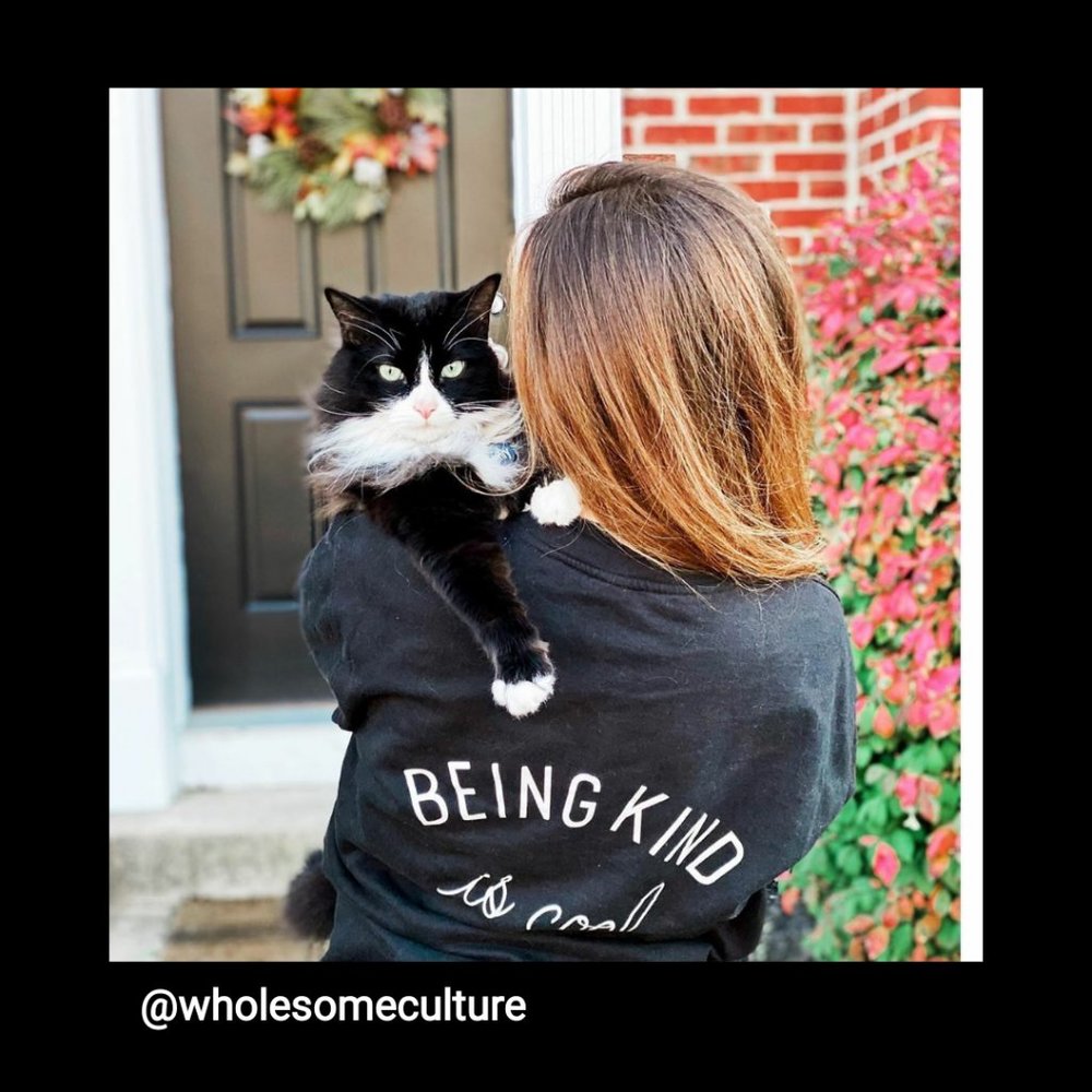 Ready to Shop? Got items to Luv! Open 24/7 / Pets2